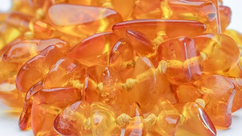 Đeo hổ phách có tác dụng gì? Lưu ý khi đeo hổ phách 1