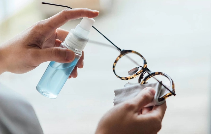 Đeo kính cận đúng cách: Các bước thực hiện cần nắm 4