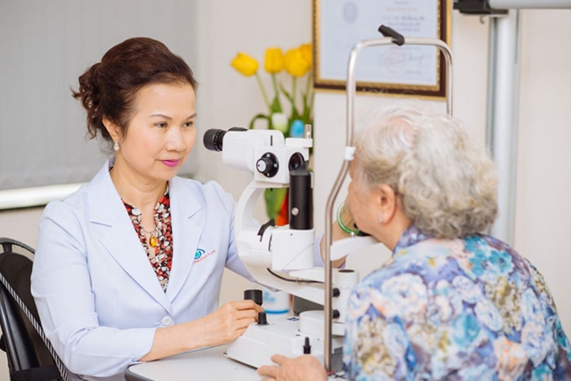 Đeo kính lão có cần đo độ không? Những điều cần biết khi sử dụng kính lão 3