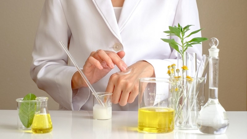 Dị ứng cồn trong mỹ phẩm: Dấu hiệu nhận biết và cách xử lý 1