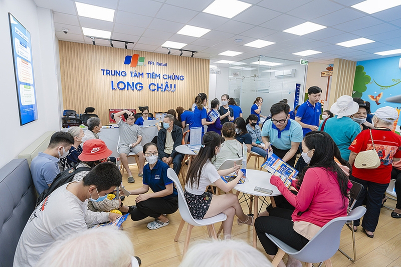 Địa chỉ nào tiêm 6 trong 1 ở Hà Nội uy tín? Quy trình tiêm chủng tại tiêm chủng Long Châu 2