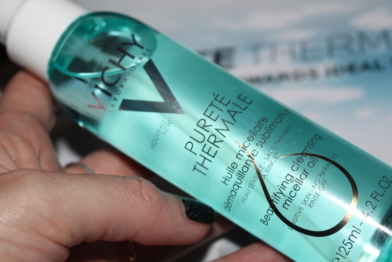 ĐIỂM DANH 3 loại nước tẩy trang cho da hỗn hợp thiên dầu lành tính 1