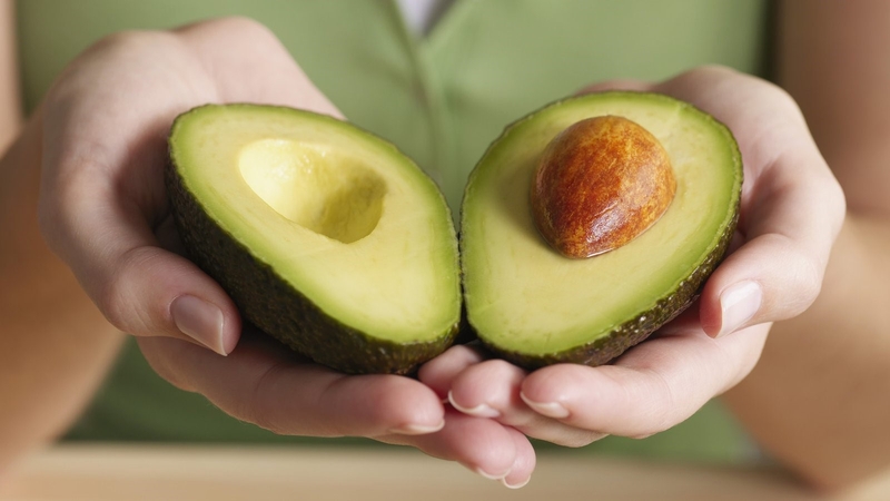 Điểm danh những loại thực phẩm giúp da luôn căng ẩm mịn màng 2