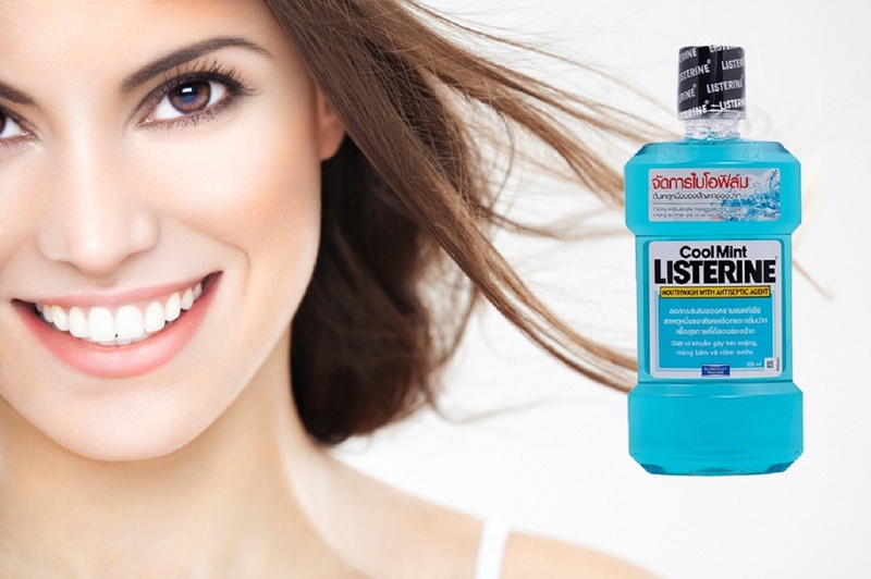 Nước súc miệng trị hôi miệng Listerine hạn chế các bệnh răng miệng