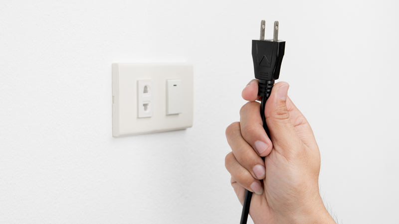 Ngắt nguồn điện ngay lập tức khi phát hiện người bị giật điện