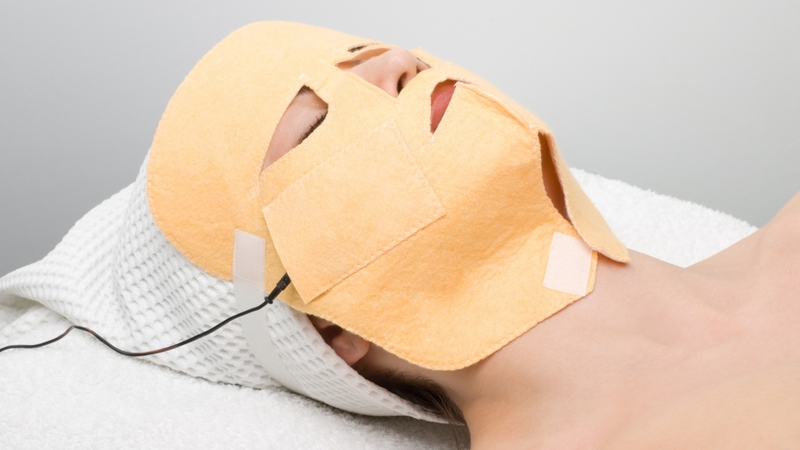 Điện di là phương pháp làm đẹp không xâm lấn, giúp dưỡng chất thấm sâu vào da