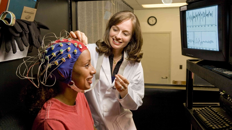 Điện não đồ là gì? Các phương pháp điện não đồ phổ biến nhất hiện nay 1