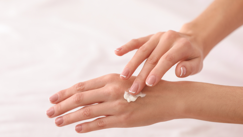 Diethyl phthalate: Điều trị bệnh ghẻ 4