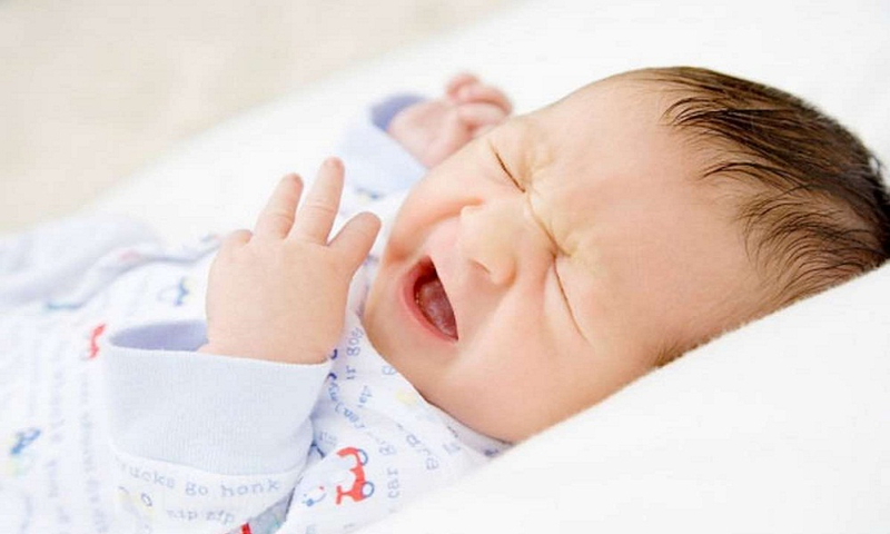 Điều mẹ nên biết: Trẻ bị tắc tuyến lệ có tự khỏi không?