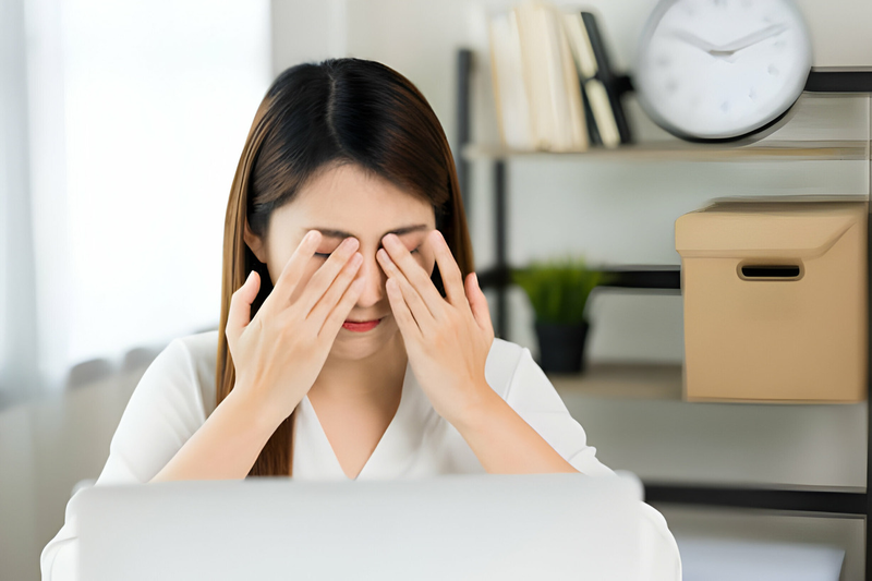 Điều trị khô mắt bằng liệu pháp xung nhiệt LipiFlow