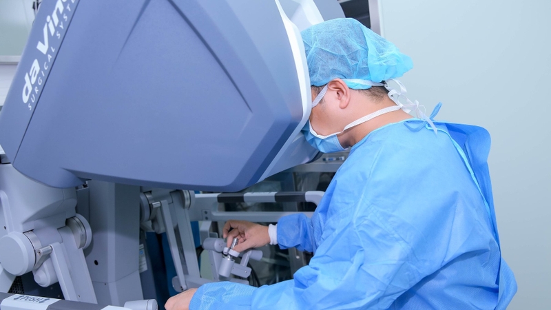 Điều trị thoát vị bẹn bằng phẫu thuật robot là thế nào? 2