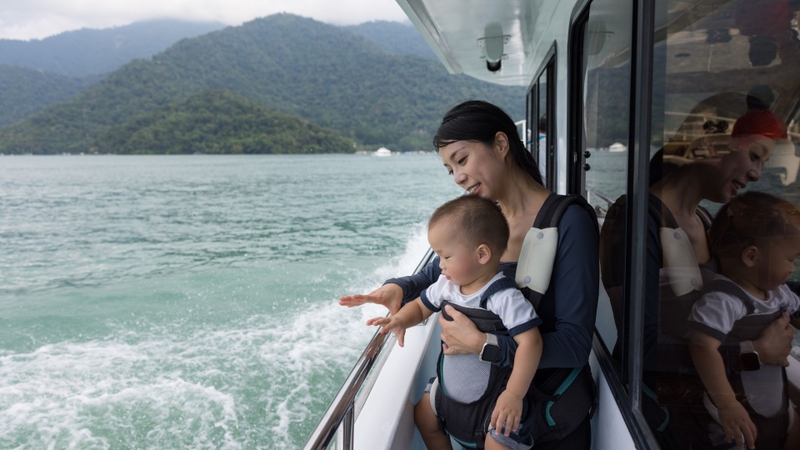 Địu đạt chuẩn phải có thiết kế dễ chịu cho người mang và bé