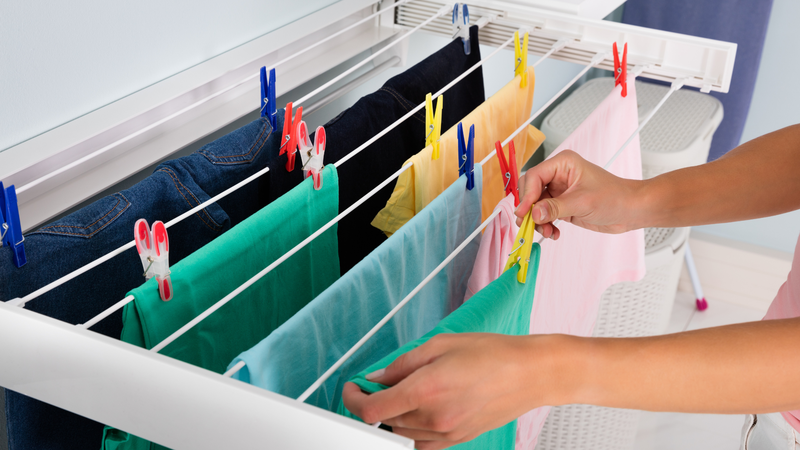 Khi độ ẩm không khí vượt ngưỡng, nó không chỉ ảnh hưởng đến sức khỏe mà còn tác động đến nhiều hoạt động sinh hoạt hàng ngày