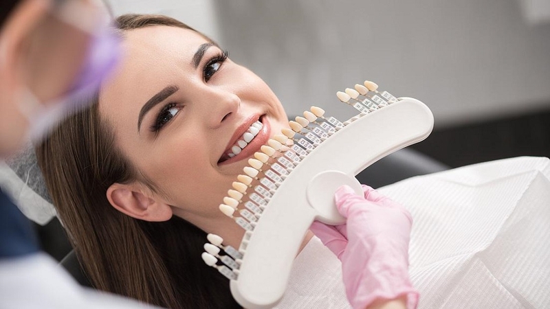 Độ tuổi bọc răng sứ phù hợp là bao nhiêu? Trường hợp nên và không nên bọc răng sứ 1