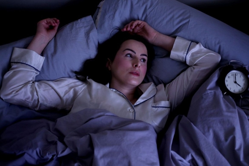 Có nên đọc sách trước khi ngủ không?