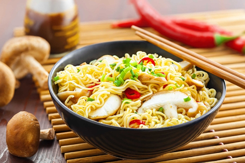 Độn cằm ăn mì tôm được không? Độn cằm kiêng ăn gì?2
