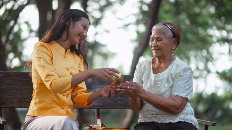 Động viên sai cách sau đột quỵ có thể khiến người bệnh thu mình hơn 2
