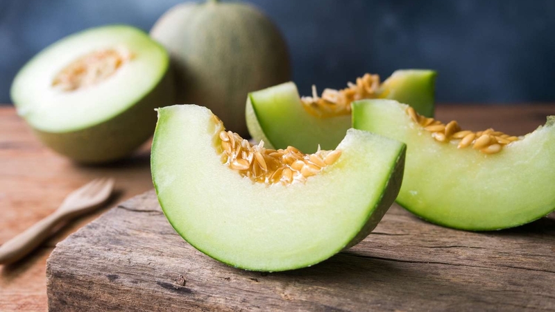 Dưa lê có ăn được hạt không? Những tác dụng bất ngờ của hạt dưa lê 3