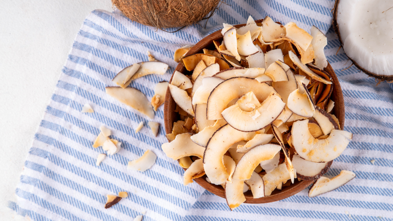 Dừa khô không chỉ là một loại thực phẩm thơm ngon mà còn mang lại nhiều lợi ích sức khỏe