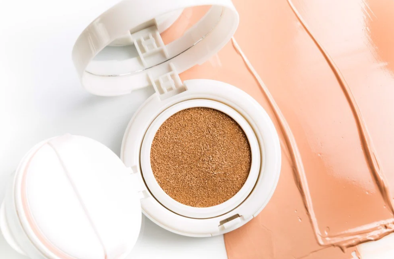Dùng cushion có cần kem nền không? Mẹo đánh lớp nền mỏng nhẹ 1