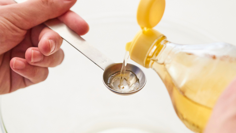 Dầu ăn có dùng để làm bánh được không?