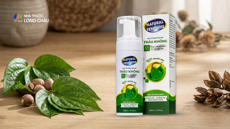 Bọt vệ sinh phụ nữ Trầu Không Natural Feminine