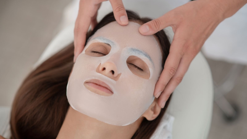 Mách bạn cách tận dụng dưỡng chất còn dư trong mặt nạ 1