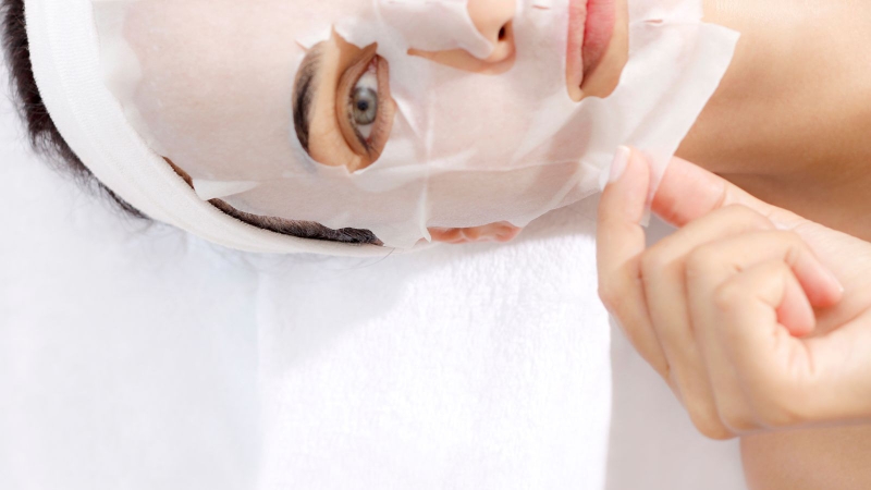 Mách bạn cách tận dụng dưỡng chất còn dư trong mặt nạ 2