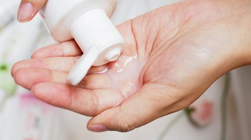 Dùng gel bôi trơn có ảnh hưởng gì không? Cách dùng gel bôi trơn an toàn
