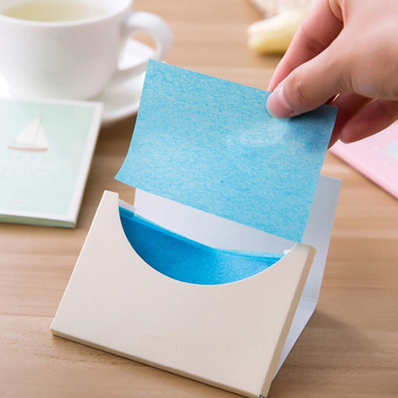 Giải đáp thắc mắc: dùng giấy thấm dầu có làm to lỗ chân lông? 1