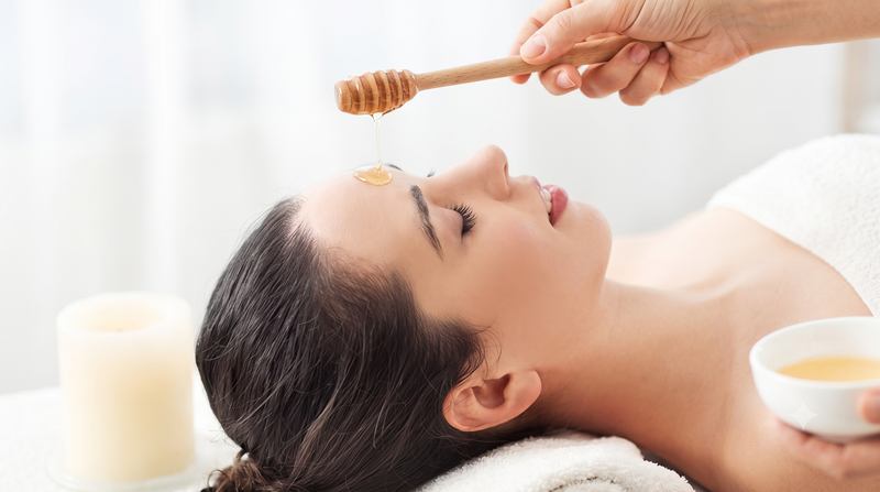 Mật ong có đặc tính giữ ẩm, giúp duy trì cảm giác mềm mại cho da