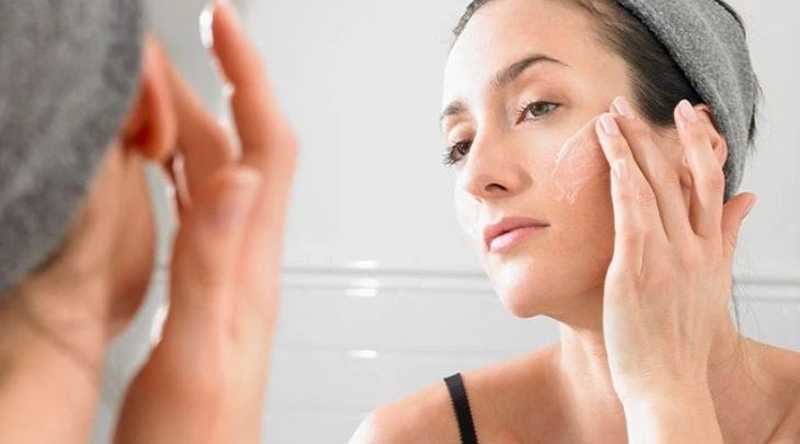 Dùng máy rửa mặt có bị xệ da không? Những lưu ý quan trọng khi dùng máy rửa mặt chị em không được quên 3