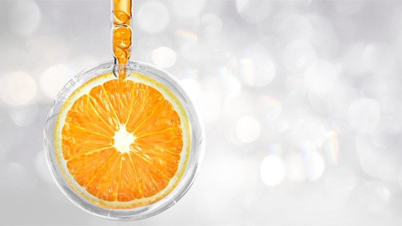 Bắt đầu với serum vitamin C nồng độ thấp để da làm quen