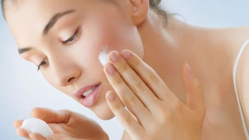 Dùng toner không dùng kem dưỡng được không? 2