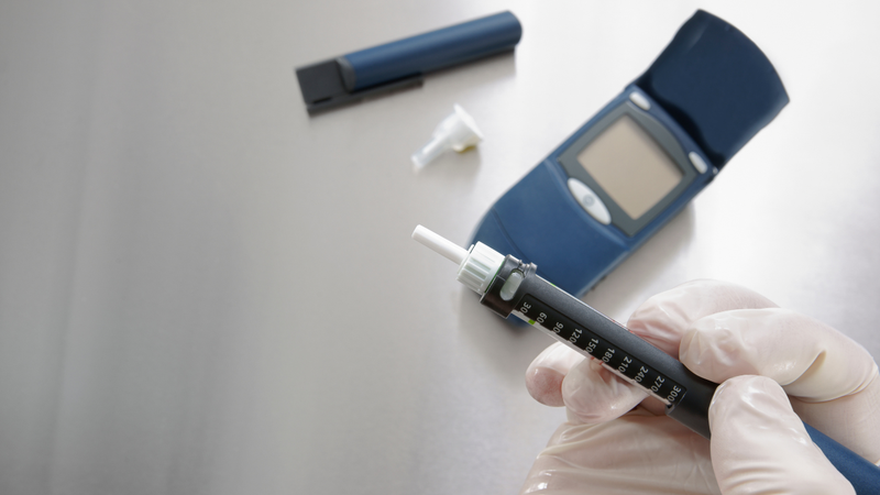 duong-huyet-bao-nhieu-thi-bac-si-chi-dinh-tiem-insulin-cho-benh-nhan (3).png