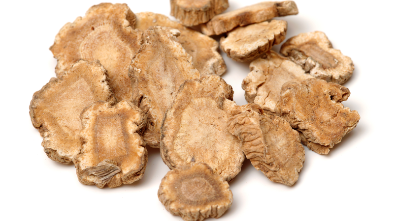 Đương quy hỗ trợ tiêu hóa, giúp giảm táo bón nhẹ và cải thiện chức năng đường ruột