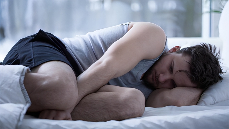 Dương vật bị cong khi ở trạng thái cương cứng