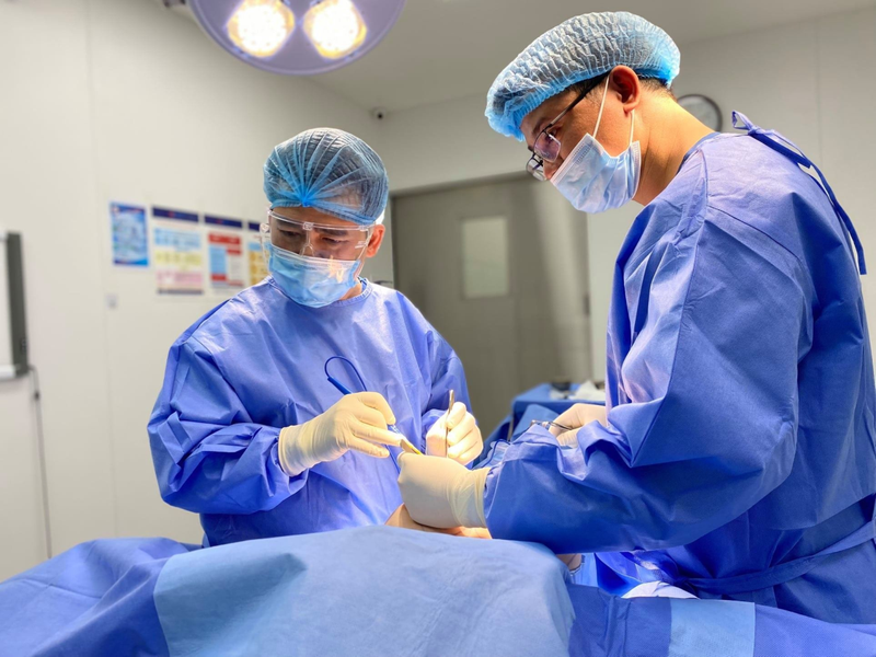 Dương vật bị cong làm thế nào để thẳng: điều trị không phẫu thuật và phẫu thuật