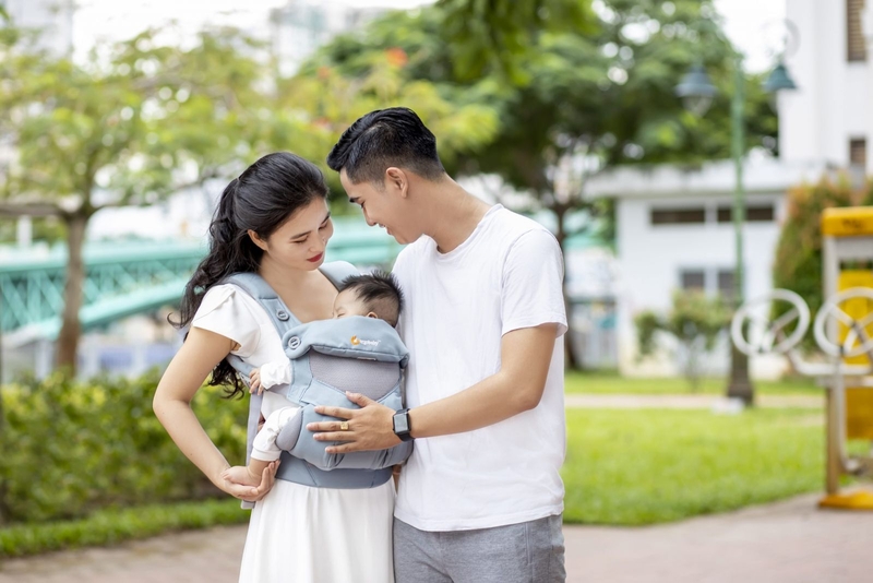 Em bé mấy tháng dùng địu được? Một số lưu ý khi ba mẹ sử dụng địu 2