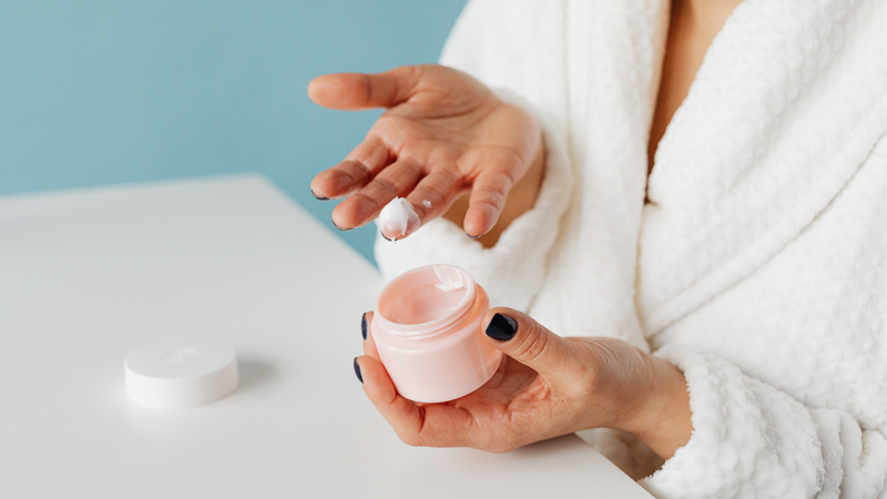 Emulsion dùng trước hay sau Serum? Emulsion nên được sử dụng sau Serum