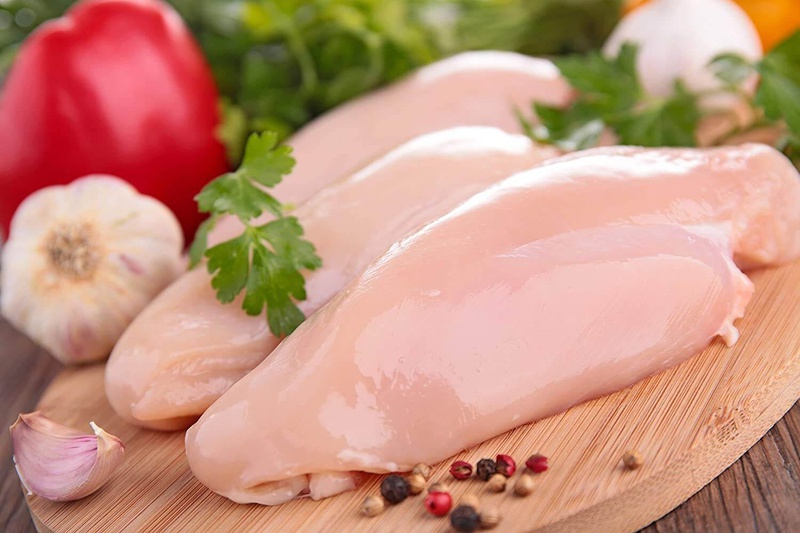 100g ức gà bao nhiêu calo? 2