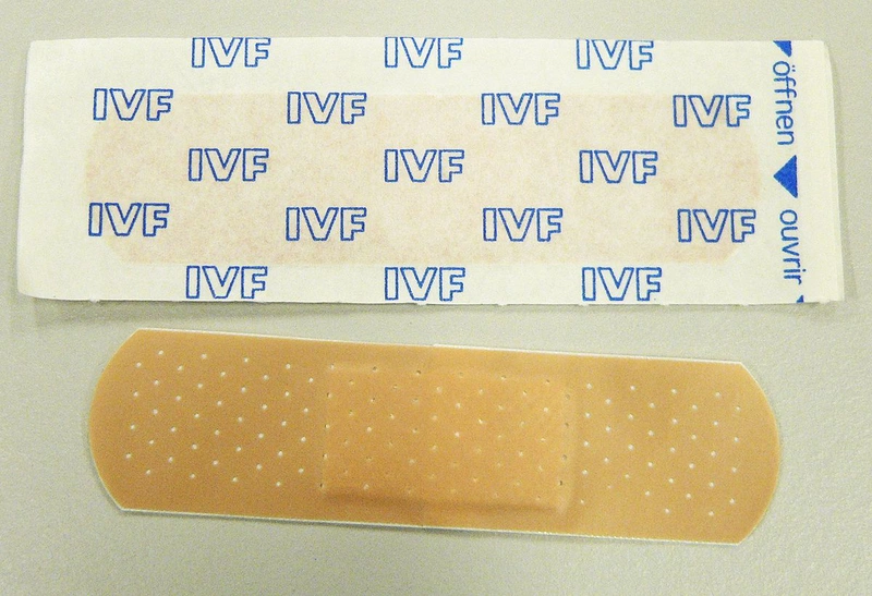 Đi cắm trại nên đem những vật dụng y tế và loại thuốc nào? 1