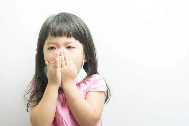 Nguyên nhân ngủ ngáy ở trẻ em: hít phải khói bụi
