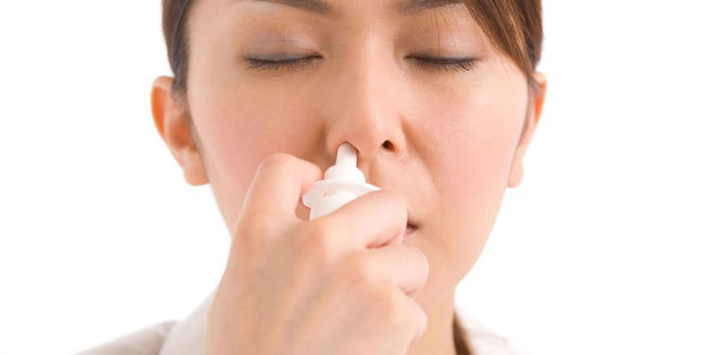 Những lưu ý khi sử dụng xịt mũi để vệ sinh mũi