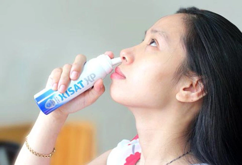 Sử dụng thuốc xịt mũi Xisat có tốt không? 2