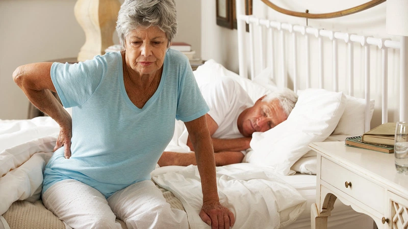Bí quyết giúp bớt nhức mỏi, đau lưng ở người lớn tuổi 1