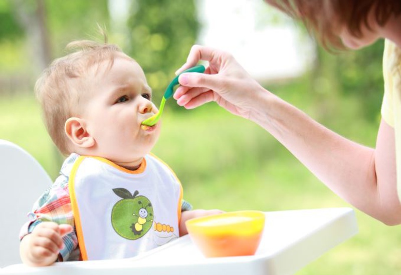 Thực đơn ăn dặm cho bé 6 tháng tăng cân mà các mẹ nên biết 3