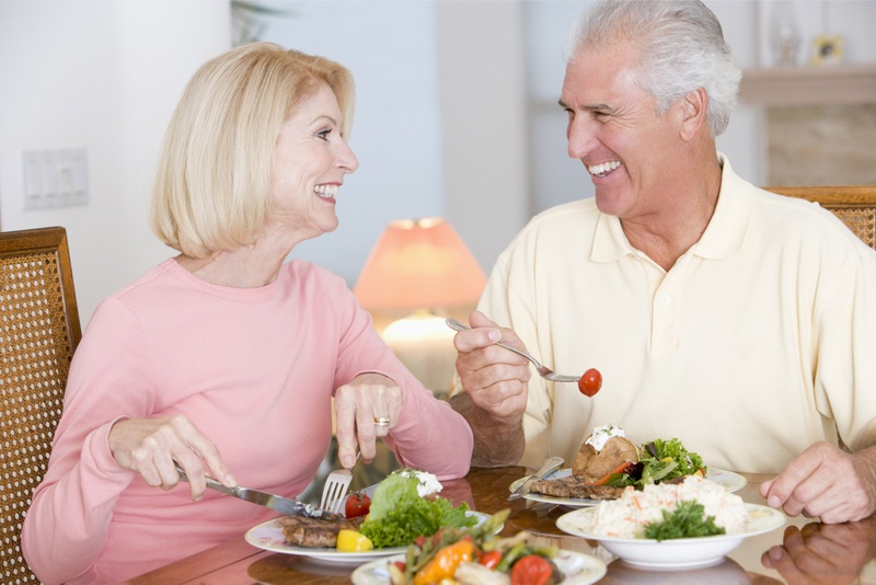 5 bệnh về mắt dễ mắc ở người già 3