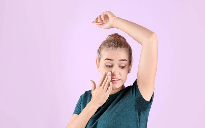 5 điều quan trọng về sức khỏe biểu hiện qua việc cơ thể tiếc mồ hôi mà bạn cần biết 3