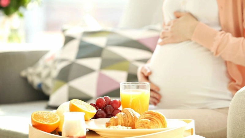 Các mẹ nên cập nhật thông tin về những loại trái cây bà bầu không nên ăn hoặc những loại trái cây không có lợi cho bà bầu